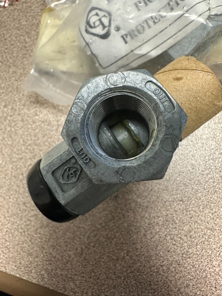 ONE GENUINE PRESSURE PROTECTION VALVE GTD 223 455VD | eBay