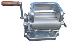 Mexican Monarca Large Flour or Corn Aluminum Tortilla Maker Roller Press, Used