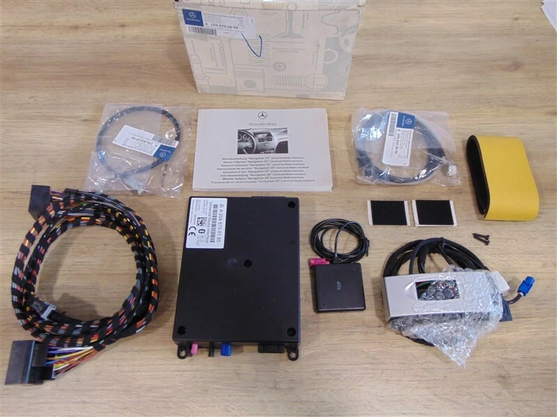 Brand New Multimedia System Installation Kit Genuine Mercedes W204 