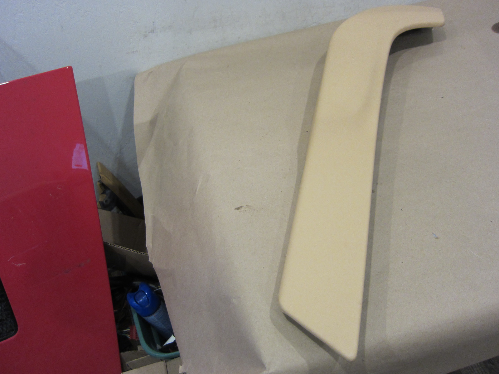 Maserati GranTurismo/Cabrio/4200 Coupe. LH Pocket. Leather.Beige. Part#68257201
