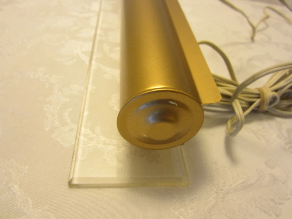 LÁMPARA DE MESA DE MÚSICA DE PIANO DE PODIO DANÉS VINTAGE DE METAL/LUCITE 15" CON AÑOS 50 Foto 3 de 4