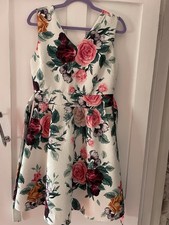 Yumi Size 12 Regular V-Neck Sleeveless Fit & Flare Knee Floral Zip Dress