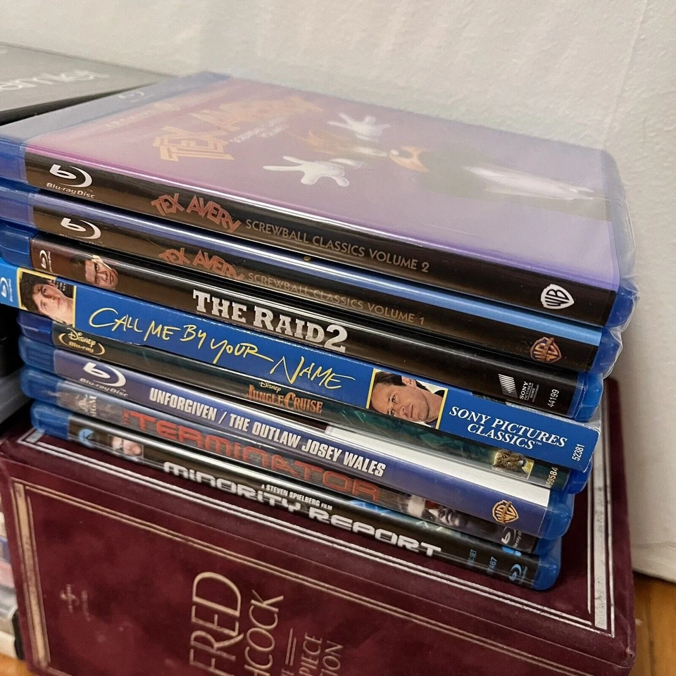 Lot o 15 DVDs 8 Blu-Rays 1 Box-Set Cult World Cinema Foreign Tex Avery Hitchcock — 第 2/4 张图片