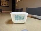 VTG PYREX  Amish Butterprint Refrigerator Blue Fridge 501  1/2 CUP