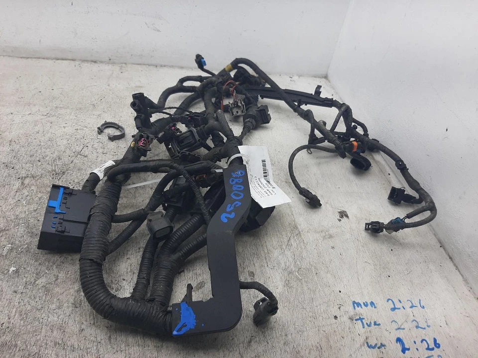 Arnés de cables del motor Buick Encore 2013 1,4 L tracción delantera automática Luv ID 95367475  Foto 2 de 4