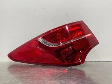 2016 Hyundai Santa FE Tail Light Lamp Driver Left Incandescent LH OEM 924014Z000
