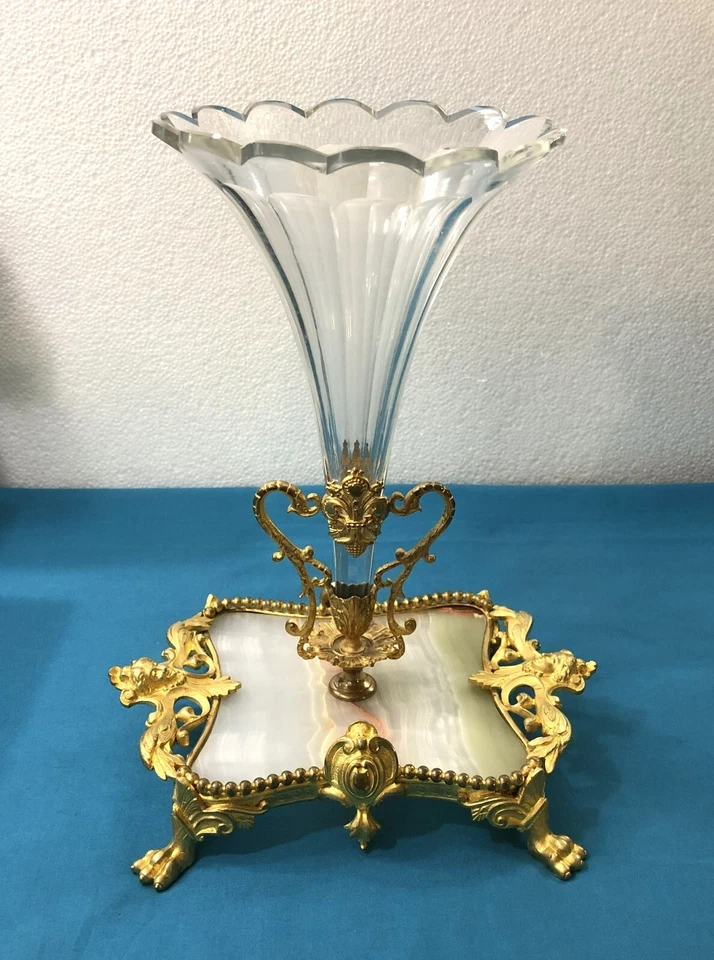 ancien vase tulipier / porte lys en bronze doré et onyx Cornet cristal XIX 19eme - Photo 1/4