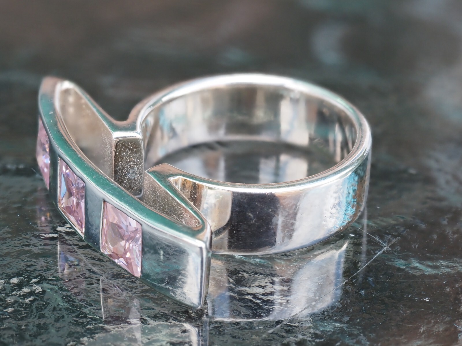 Photo 3 of Unusual Sterling Silver Pink Stone Ring Size P (R137)