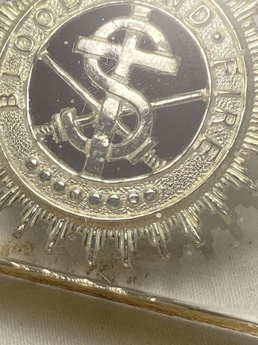 SALVATION ARMY BLOOD AND FIRE CAP BADGE WITH EAGLE ENCASED IN EPOXY - Picture 9 of 12