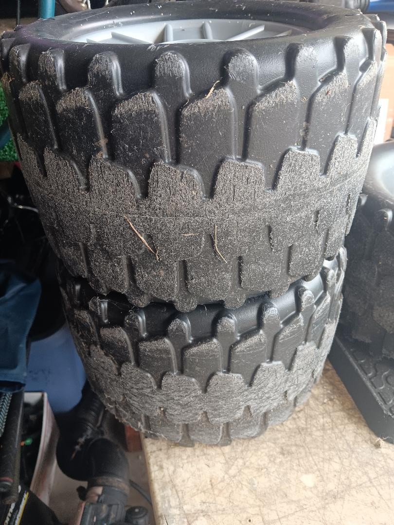 Wheels For The  ***6 Spoke Wrangler Jeeps With Plastic Rollb
