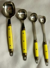 Vtg Oxford Hall Fashion Ware Nesting Measure Spoon Set W/Yellow Bakelite Handles