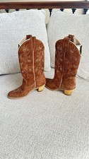 Vintage Women s 7 Wolverine Boho Flower Embroidered Suede Cowgirl Boots Rodeo 70