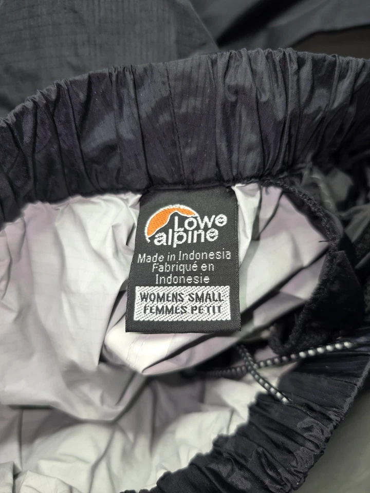 Lowe Alpine Women’s Outdoor Hiking Pants Small Black Rip-Stop Travel Zip-Leg - Image 4 of 4