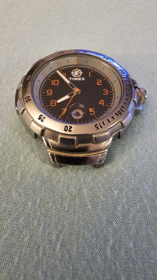 Вращающийся ободок Timex Expedition Indiglo wr 100 м с датой *без ремешка* - Изображение 2 из 4