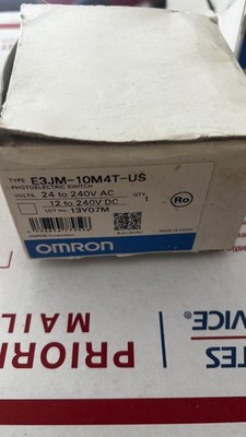 OMRON E3JM-10M4T-US PHOTOELECTRIC SENSOR NEW INDUSTRIAL AUTOMATION FAST SHIP