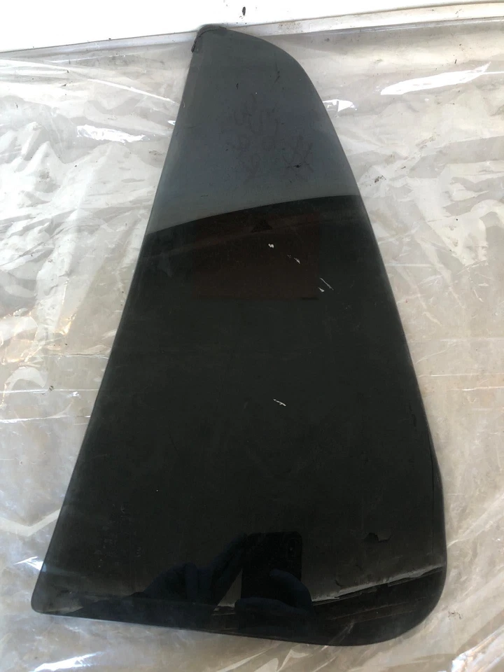 1998 - 2005 MERCEDES BENZ ML430 Rear Vent Glass Window w/ Tint Passenger Right - Image 2 of 4