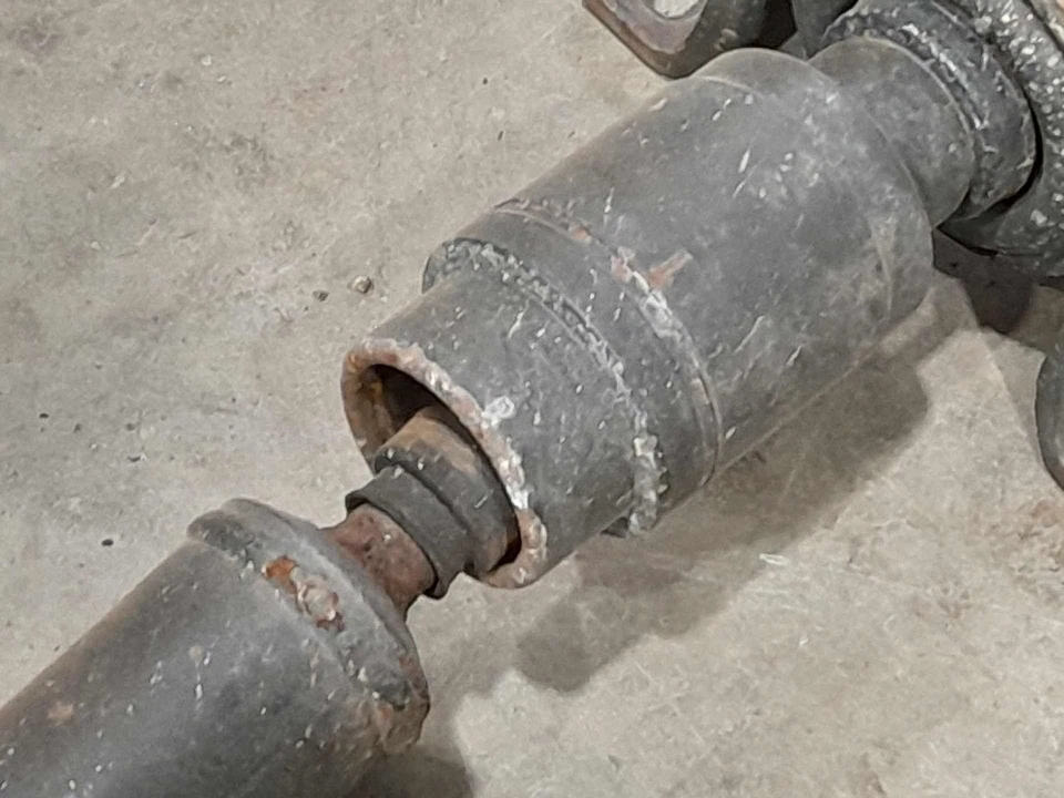 08-11 Conjunto de eje de hélice de eje de transmisión trasero Buick Enclave OEM 25995545 Foto 4 de 4