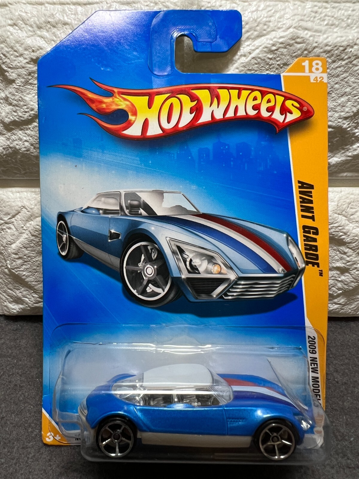 Hot Wheels 2009 New Models '09 18/42 Avant Garde 018/190 Blue