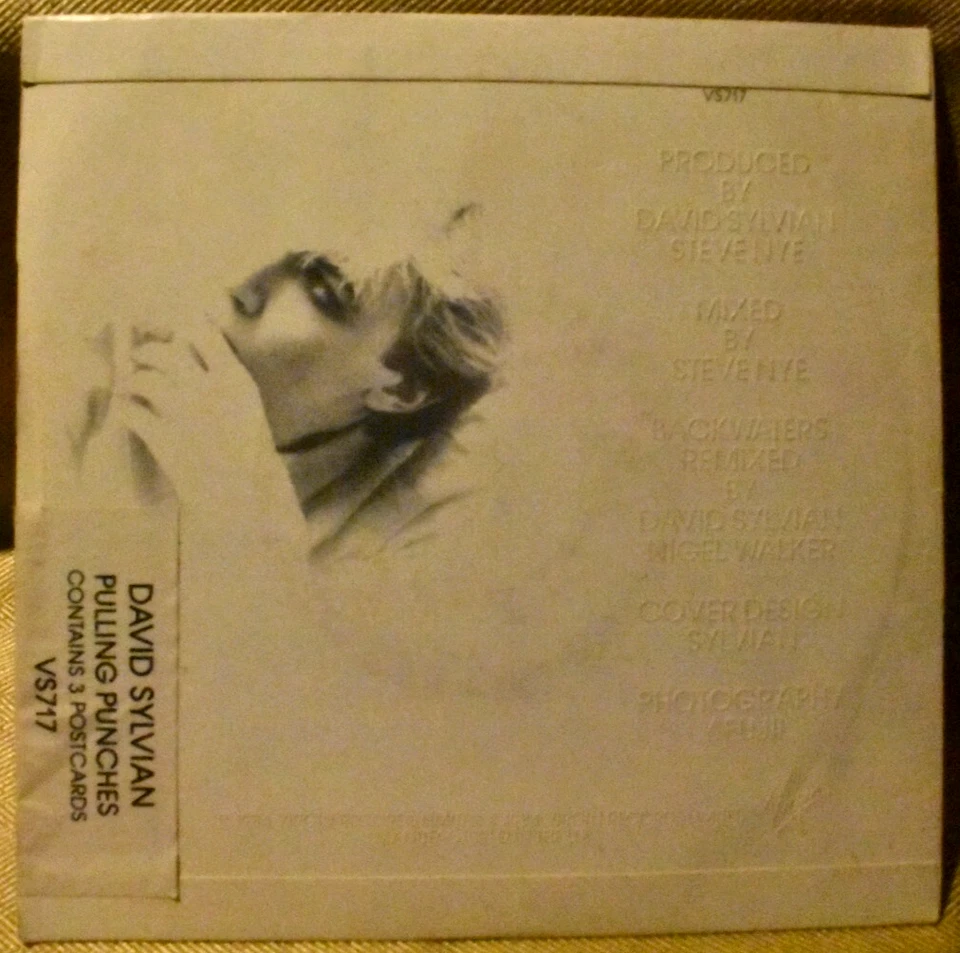 DAVID SYLVIAN - PULLING PUNCHES - 1984 UK 7" VINYL SINGLE EMBOSSED + POSTCARDS - Image 3 of 4