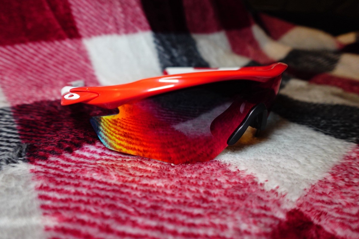 Oakley Radar EV Path -Prizm P Red Polarized Lens Black/ Red Frame