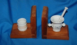 Eli Lilly Apothecary BOOKENDS Doctor Pharmacist Darvocet-N 100 Advertising