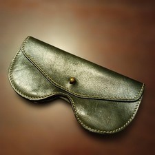 Banana Republic Italian Glasses Case Genuine Leather Moss Green Limited Edition