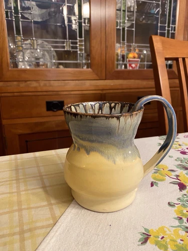 Studio Art Pottery Hand Thrown Drip Glaze Mug Signed.- Excellent