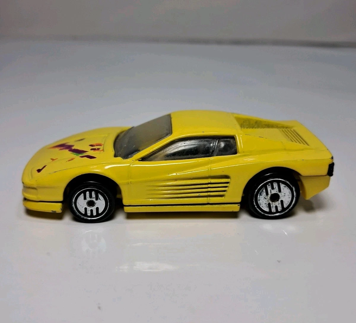 Hot Wheels Yellow 1986 Vehicle Year Vintage Manufacture Diecast