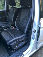 VW Touran III 5-Sitzer Komplettset Sitzbezüge Schwarz mit grauen Einsätzen