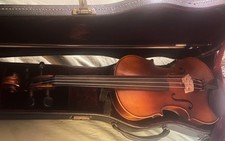 4/4 violin with case and bow