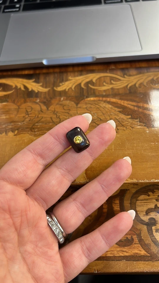 TIFFANY & CO. Vintage 18k Yellow Gold, Wood & Yellow Sapphire Cufflinks 1970s - Image 2 of 4