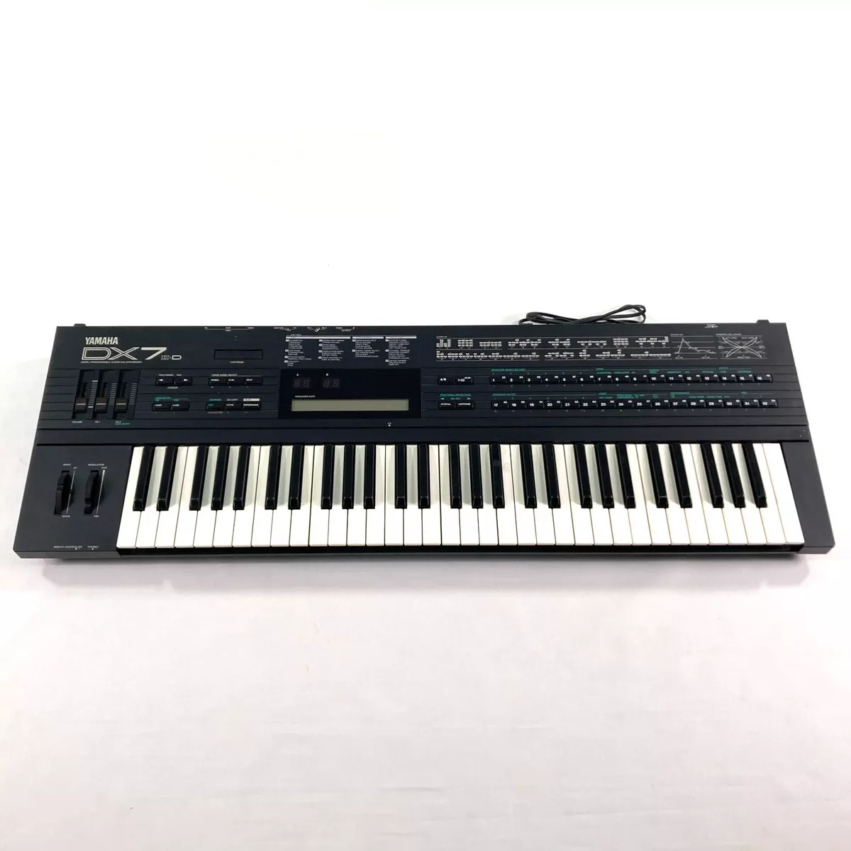 YAMAHA DX7 II-D Digital Keyboard Synthesizer Programmable