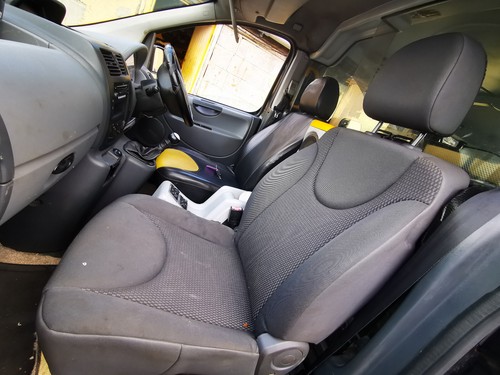 Fiat Scudo Combi SWB 120 2011 - 2 L diésel manual 6 velocidades amarillo *furgoneta de freno* - Imagen 12 de 15