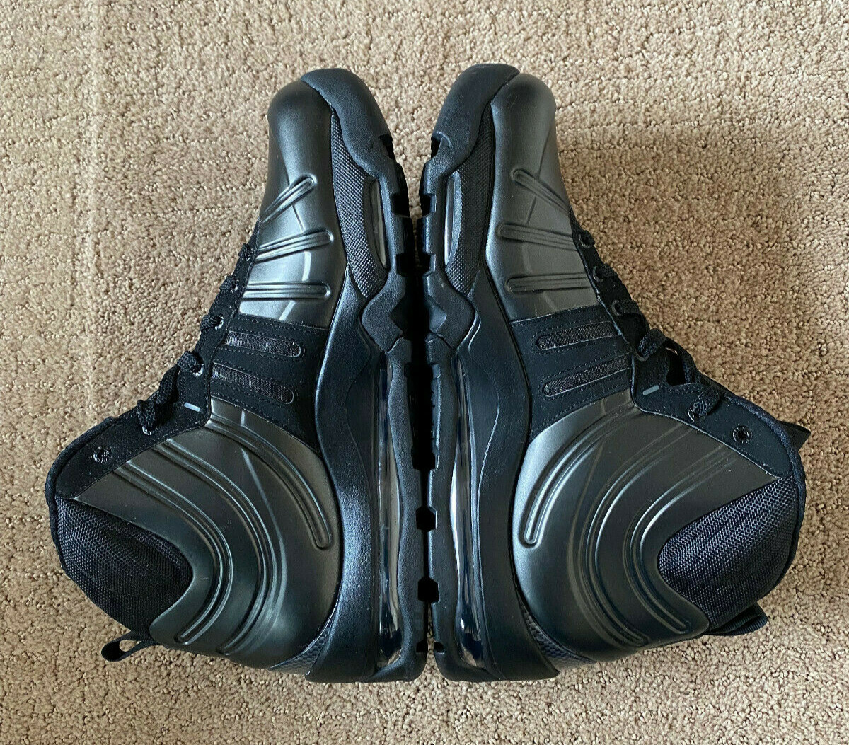 Nike Air Bakin Posite Triple Black 