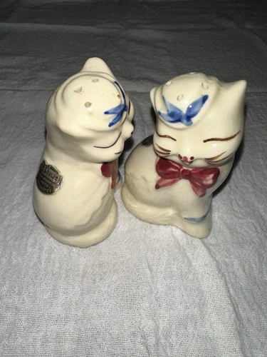 Vintage Collectible Shawnee Pottery Puss N’ Boots Salt & Pepper Shaker Set