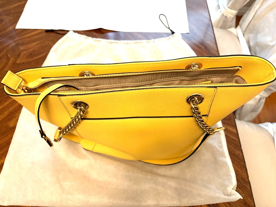 Women's Calvin Klein Gold Handbag Leather With Shoulder/Hand Straps +Dusty Bag - Image 4 of 4