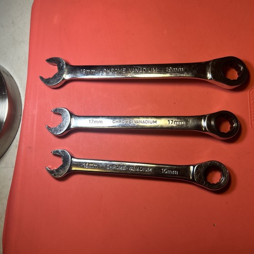 Diehard - Lot Of 3 METRIC Ratcheting Wrenches (16mm,17mm & 19mm) 90T - Picture 3 of 4
