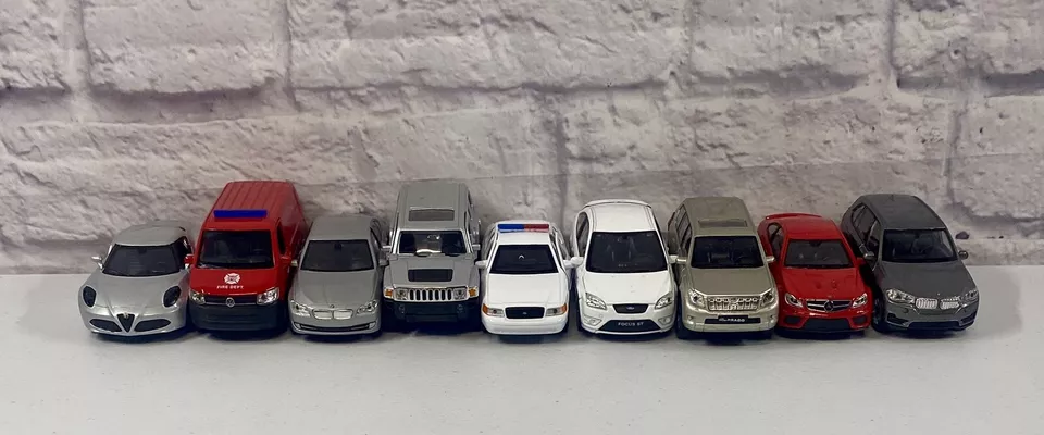 *NUEVO* Lote de 9 autos clásicos Welly Diecast Hummer H3 Mercedes BMW 4,75 pulgadas Foto 4 de 4