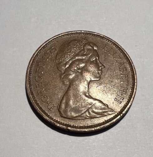 UK New Pence 2 - D•G•REG•F•D 1975 Queen Elizabeth ll - British coin RARE