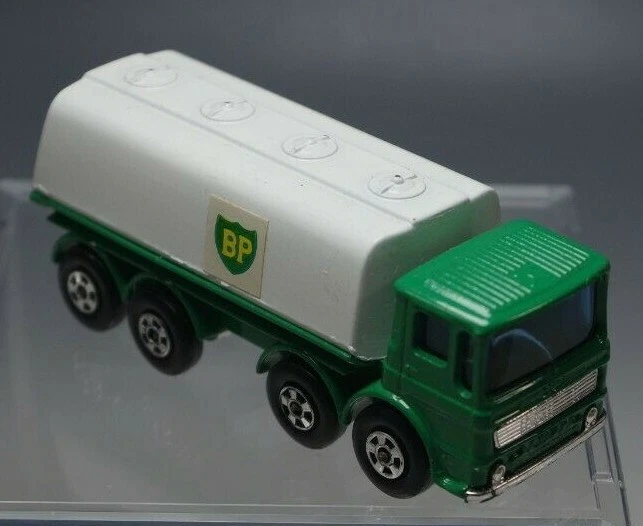 MATCHBOX SUPERFAST #32 LEYLAND PETROL TANKER WITH BOX ENGLAND NM CONDITION - Image 2 of 4