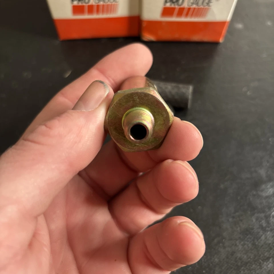 LOTE DE 4 FILTROS DE COMBUSTIBLE FORD MUSTANG-LINCOLN-MERCURY 200-289-351-390 NOS Foto 3 de 4