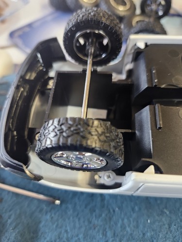 #2005 MOTORMAX 1/25 SCALE WHEELS & TIRES FOR UPGRADING 2006 CHEVY SILVERADO 1500 - Picture 13 of 20
