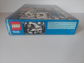 LEGO #7035 World City: Police HEADQUARTERS WITH BOX AND MANUAL MISSING 2 PIECES