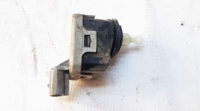 90590665 Scheinwerfer Stellmotor  Opel Astra DE924456-63