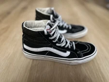 Vans Old Skool 721278 Unisex Black Lace up Skateboard Shoes Size US M 6 / W 7.5