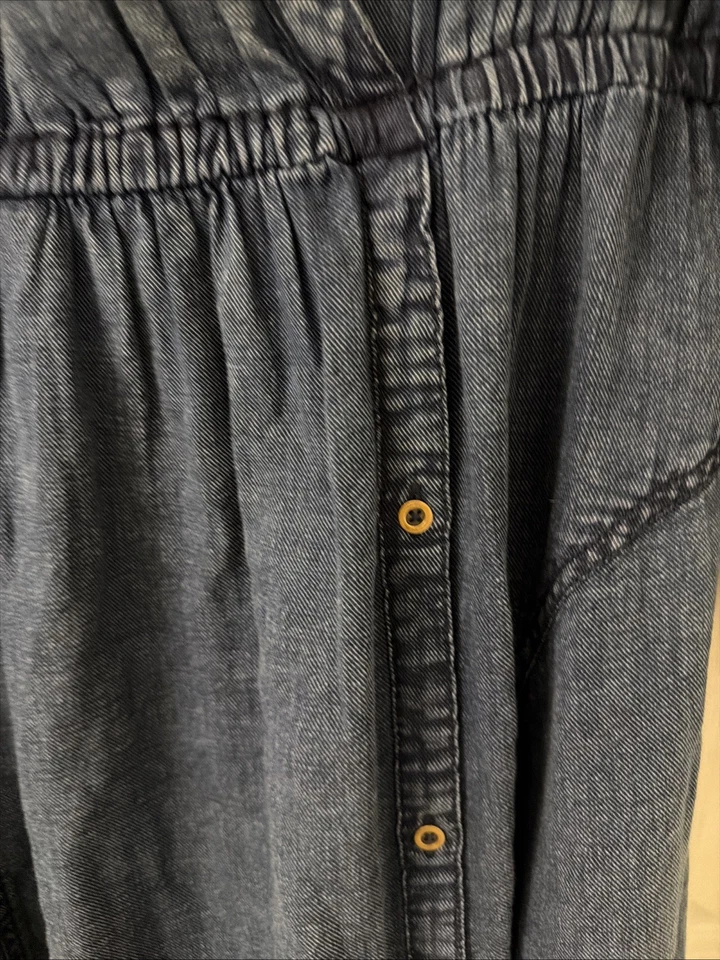 Vestido Anthropologie Pilcro Cuello en V Envolvente Midi Talla M Denim Azul Oscuro Sin Cinturón Foto 2 de 4