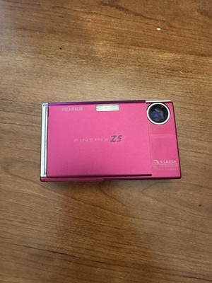 Fujifilm FinePix Z Series Z5fd 6.3MP PLEASE READ for parts or