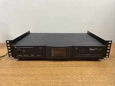 TOA DT-920 AM/FM Synthesizer Stereo Tuner