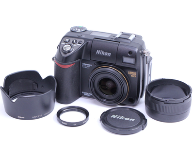 Mint! Nikon Coolpix 8400 E8400 Digital Camera Zoom Nikkor ED NOS 