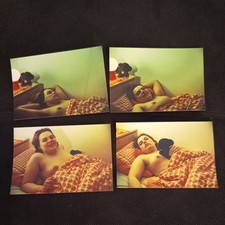 Fotografie Akt  im Bett  Erotik 4 Fotos 80er Jahre Vintage Nude